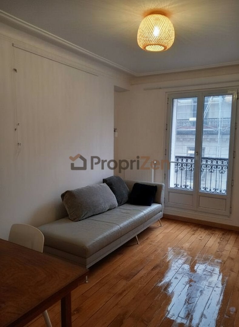 Appartement Rue Charles Baudelaire à Paris