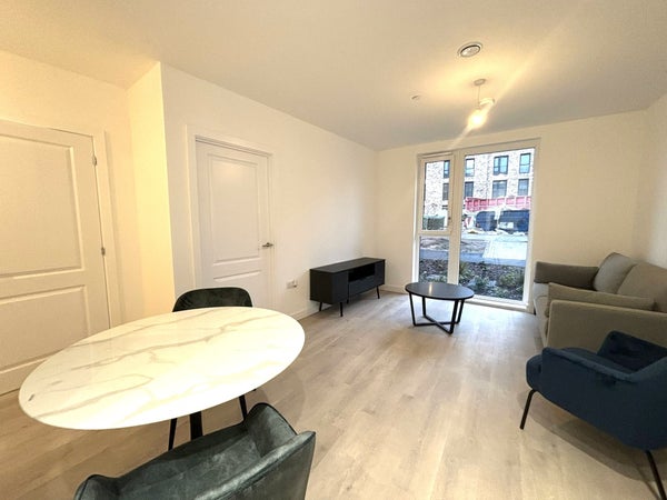 Flat Griffiths Close in Birmingham