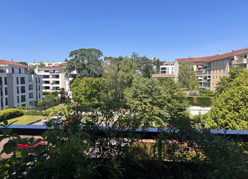 Flat Rue Vignet Trouvé in Fontaines-sur-Saône