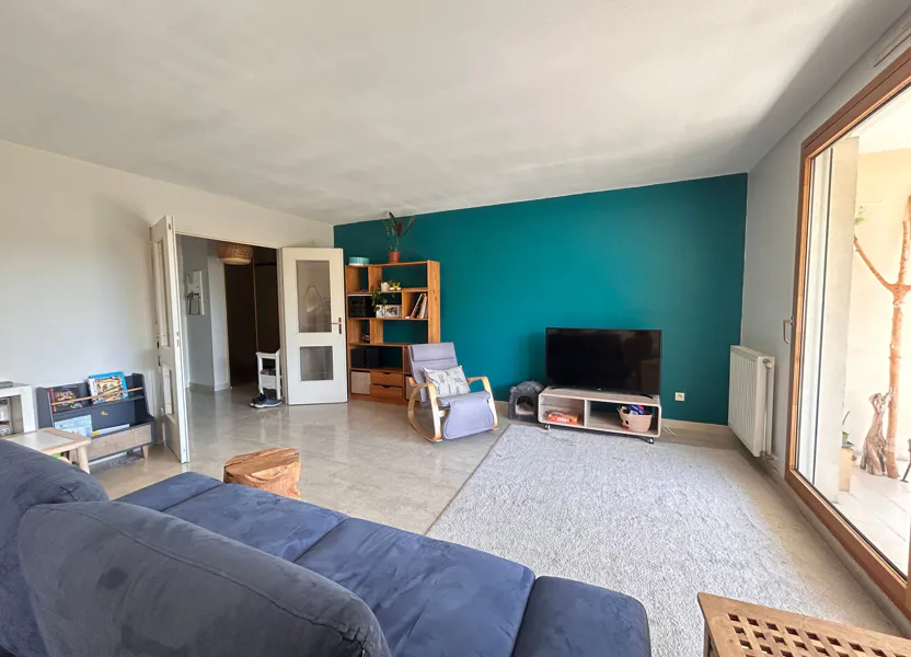 Flat Rue Vignet Trouvé in Fontaines-sur-Saône