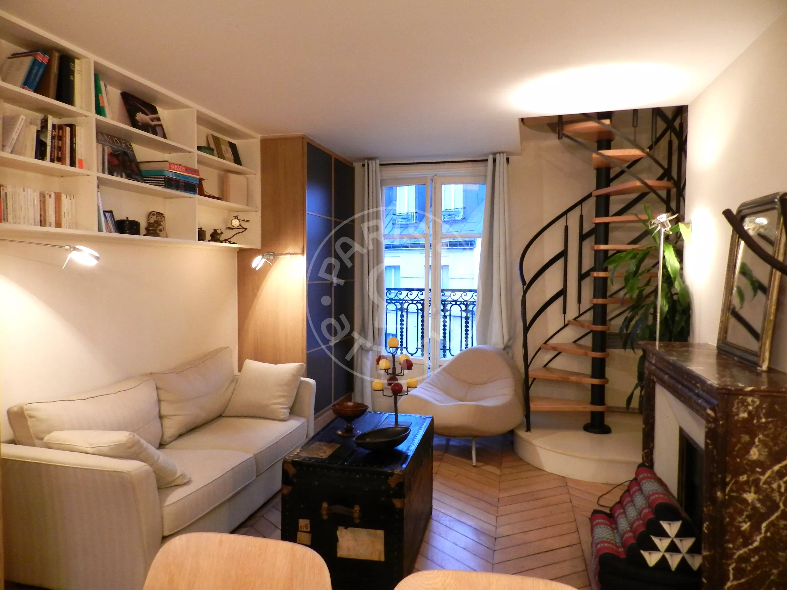 Flat Rue de Charenton in Paris