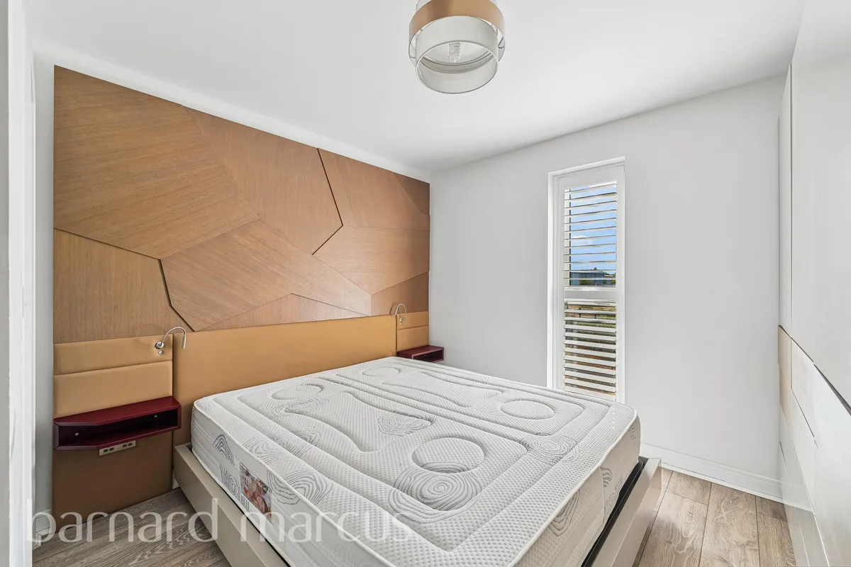 Flat Tala Close in Greater London