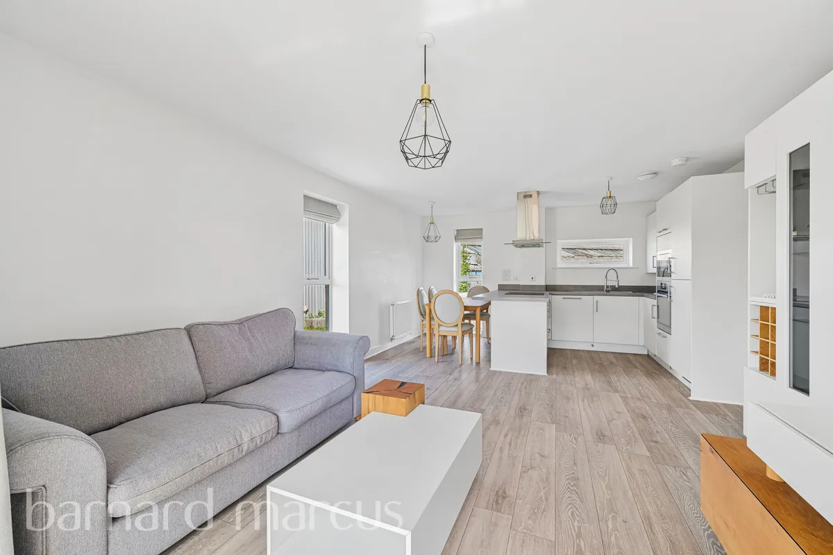 Flat Tala Close in Greater London