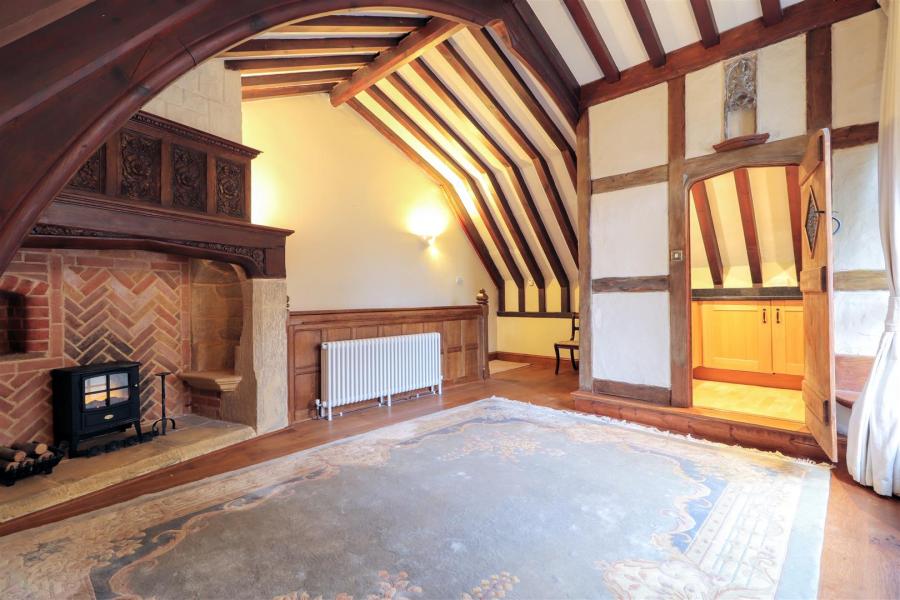Flat Gloucester Street in Winchcombe