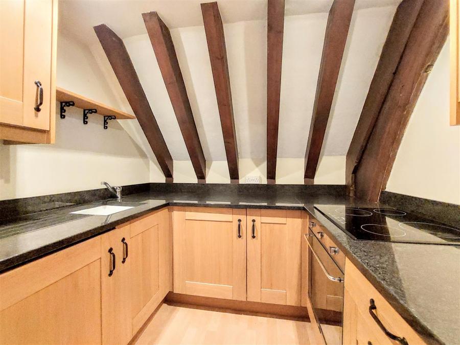 Flat Gloucester Street in Winchcombe