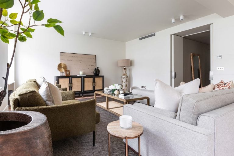 Flat Lowndes Square in London