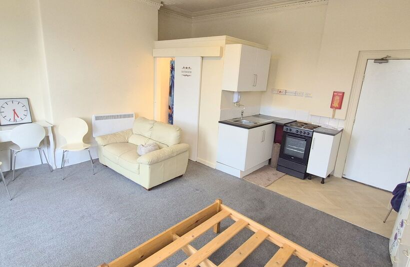 Flat Westbourne Grove in Scarborough