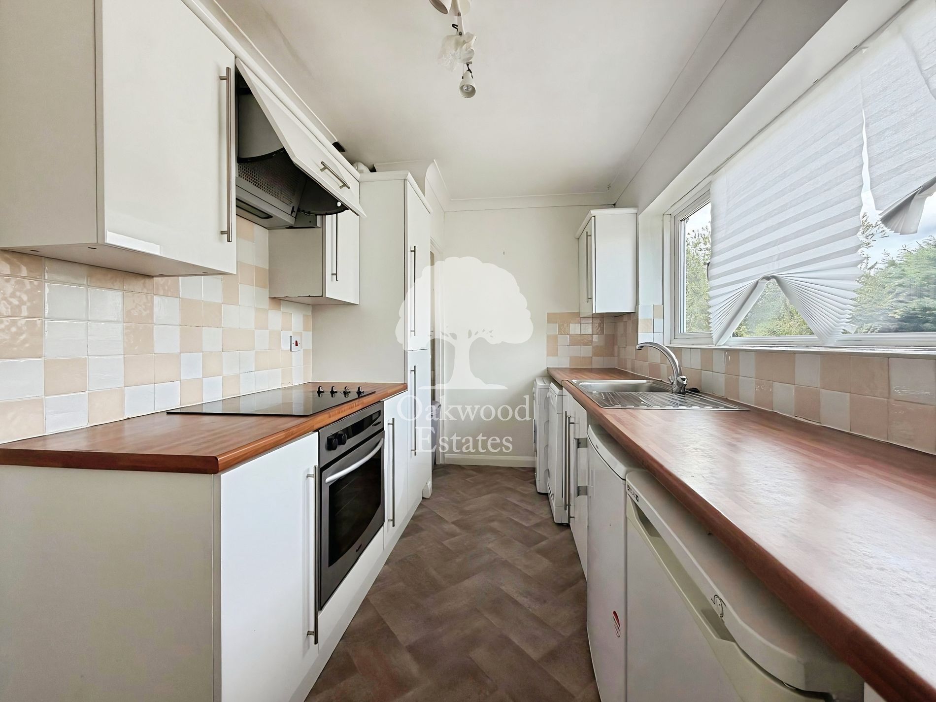 Flat Belmont Crescent in Maidenhead