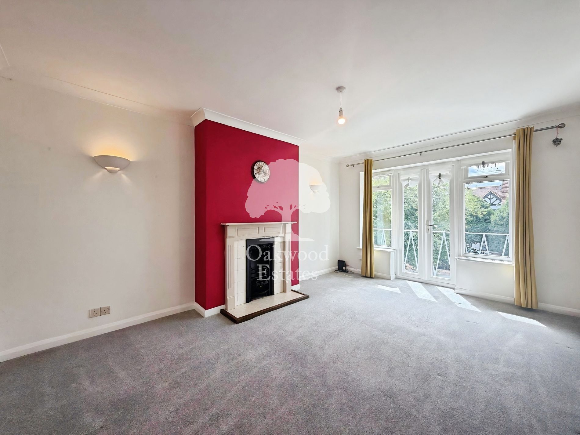 Flat Belmont Crescent in Maidenhead
