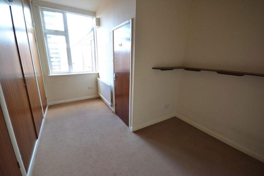 Flat Fosse Road South in Leicester