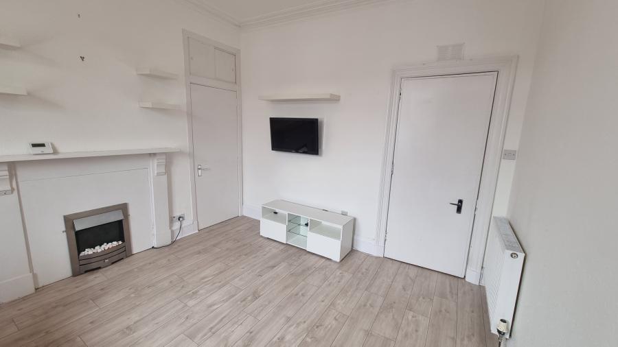 Flat Wallfield Crescent in Aberdeen City
