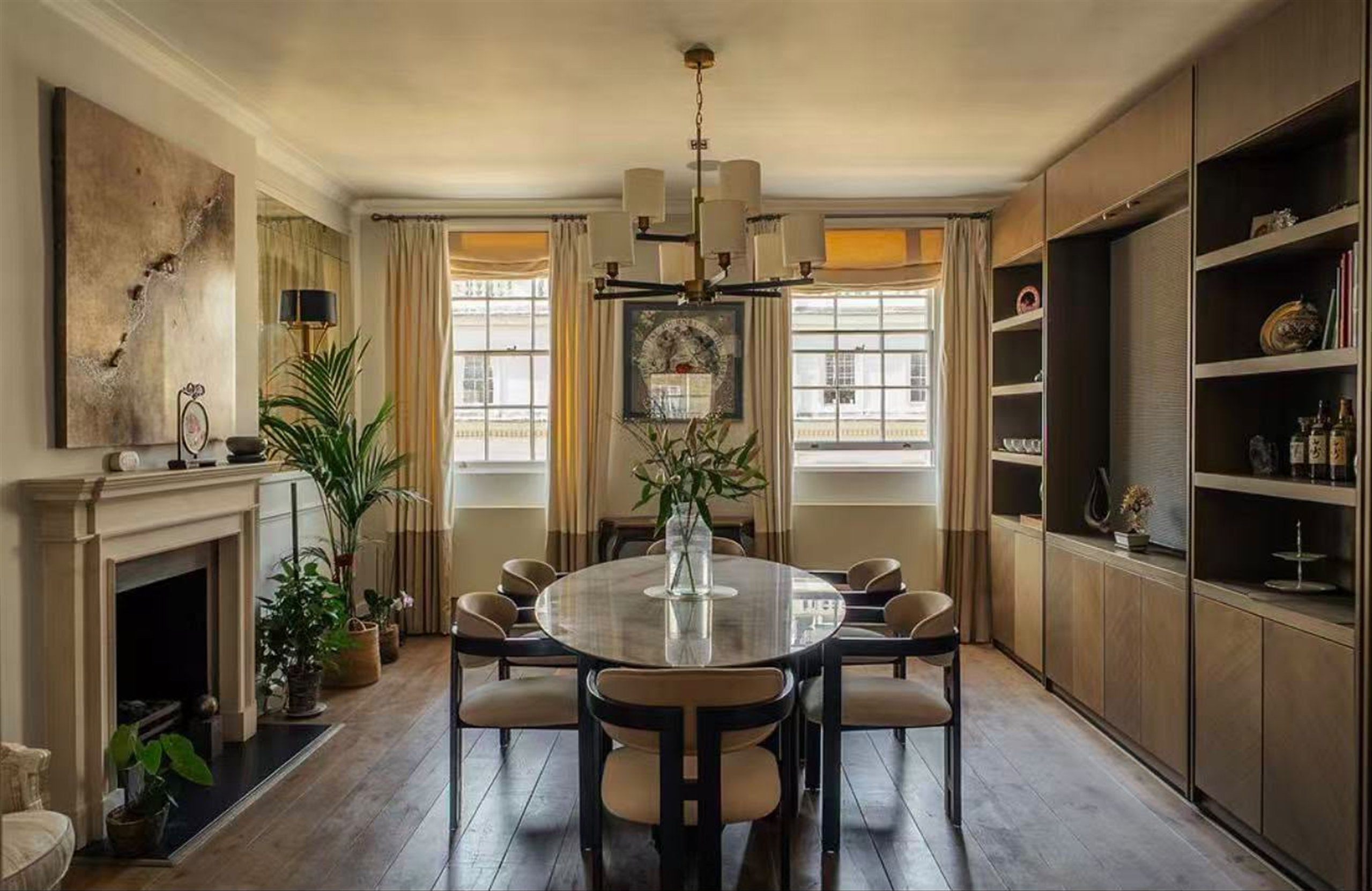 Flat Eaton Place in City of Westminster