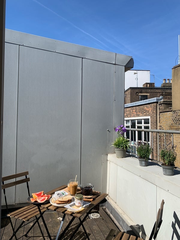 Room Crescent Row in Greater London