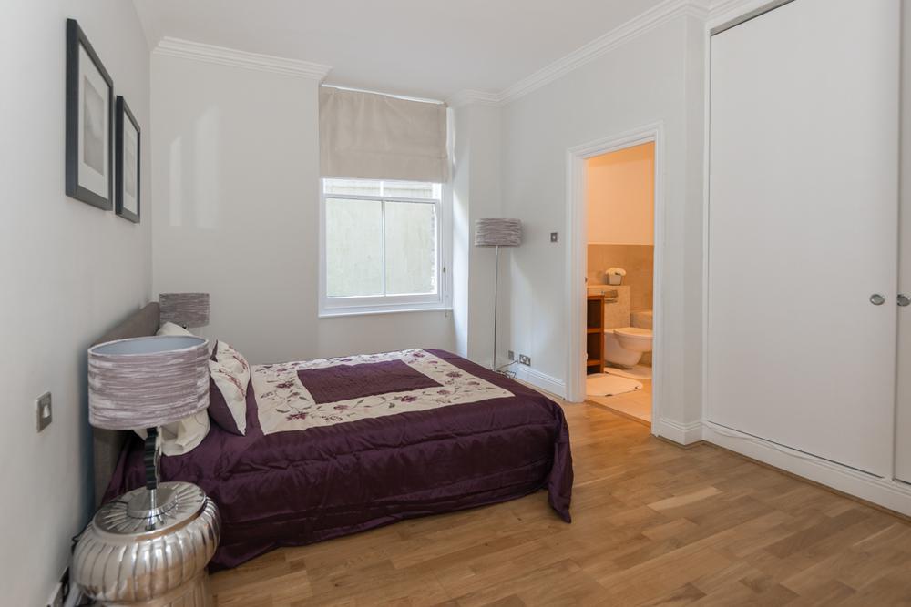 Flat Duke Street in City of Westminster