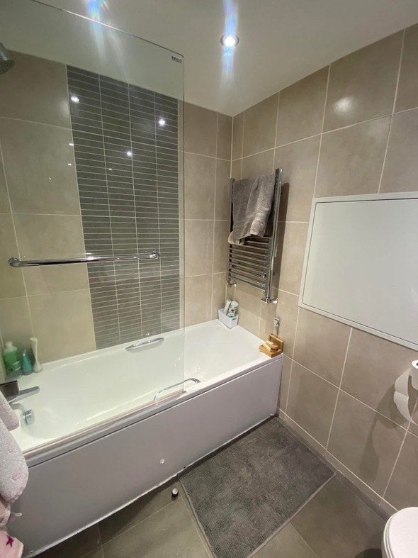 Flat Chippenham Road in Manchester