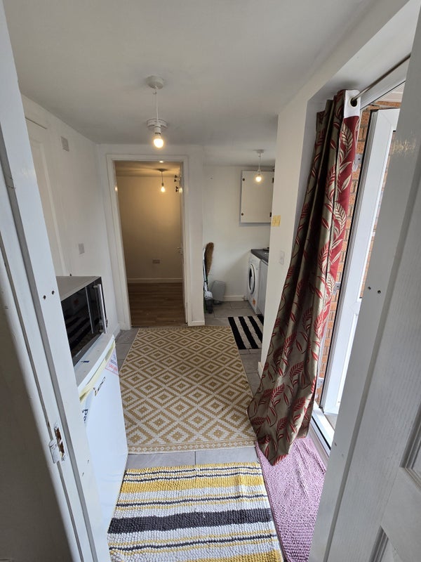Flat Polefield in Preston