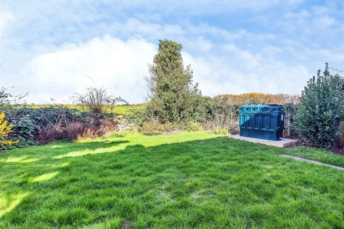 House College Close in Toll Bar