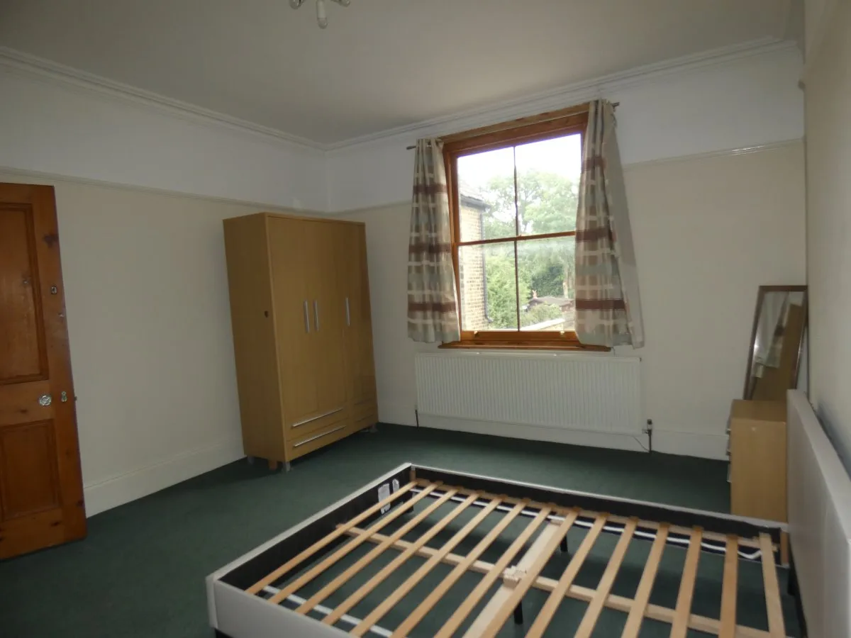 Flat Madeley Road in Greater London