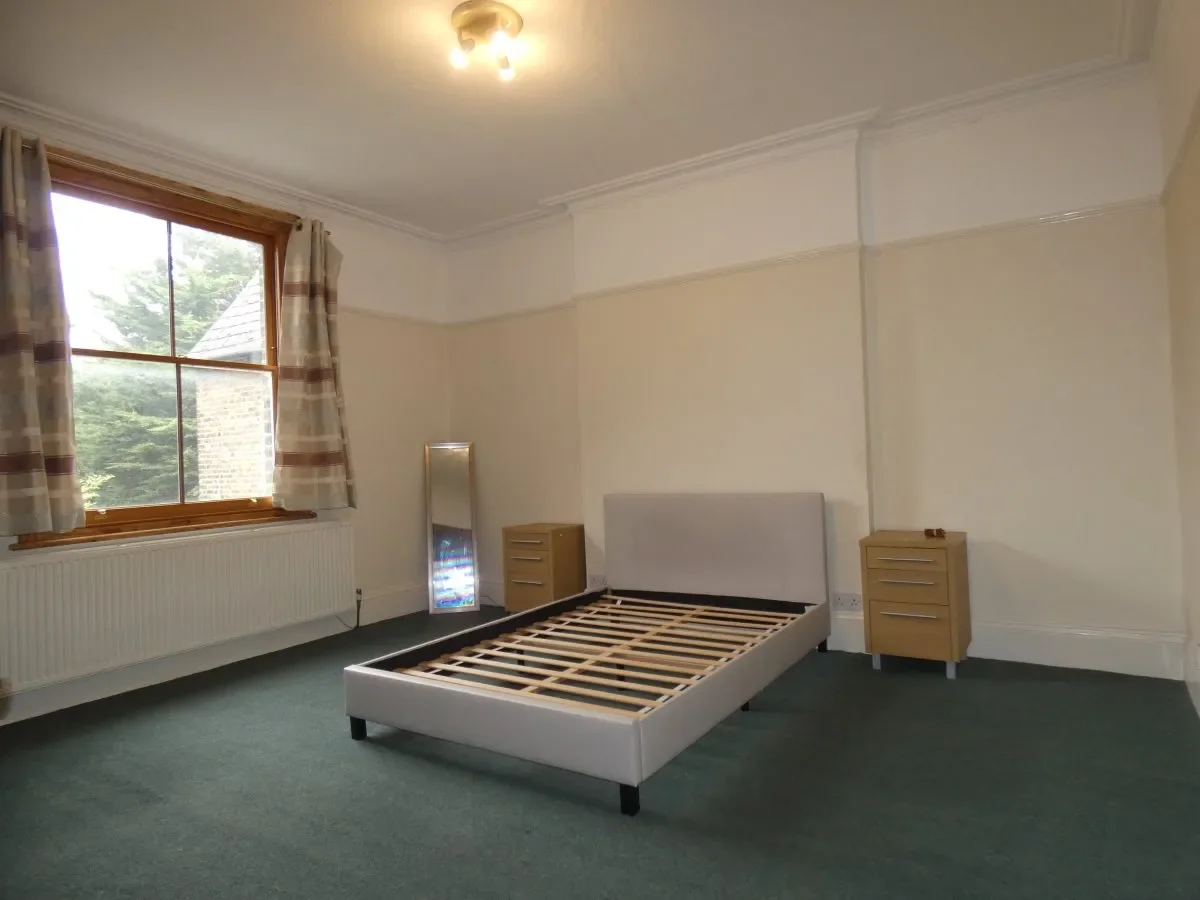 Flat Madeley Road in Greater London