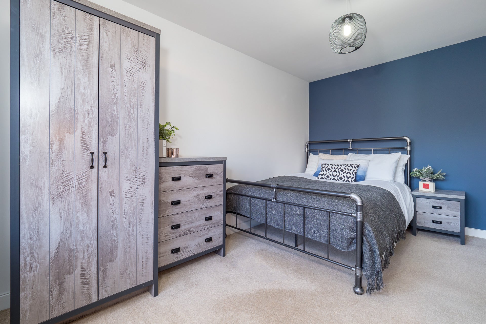 Room Latchet Lane in Upton