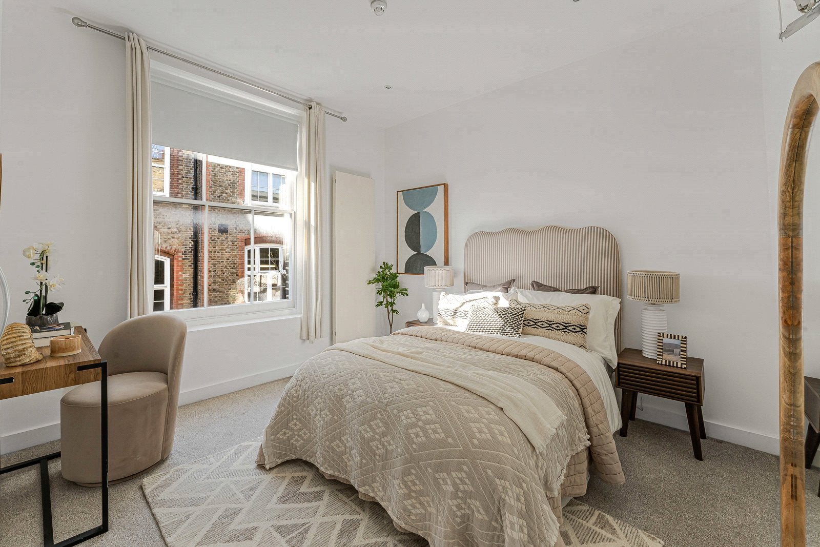 Flat Hoxton Street in Greater London