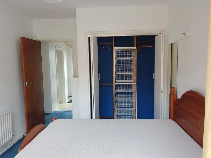 Room Ilminster Gardens in Greater London