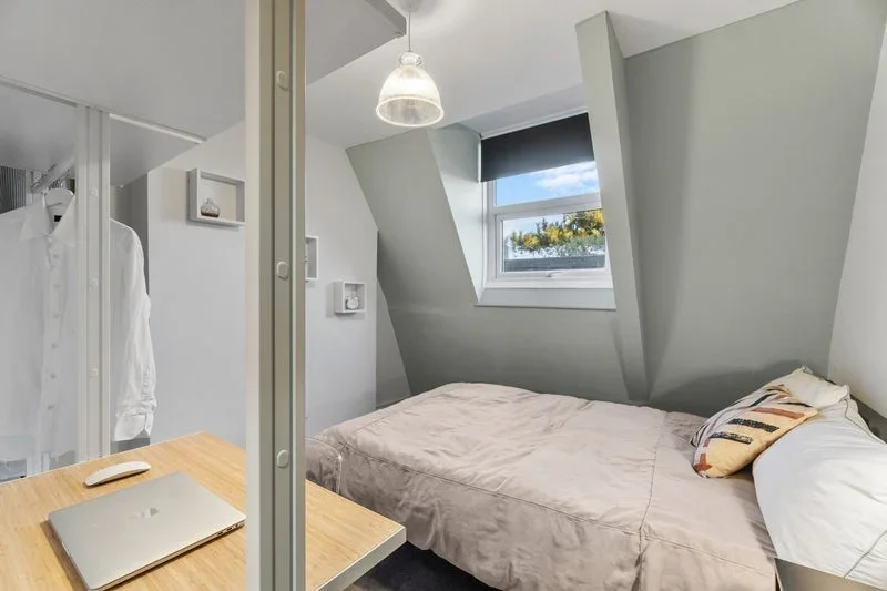 Room North Hill in Plymouth