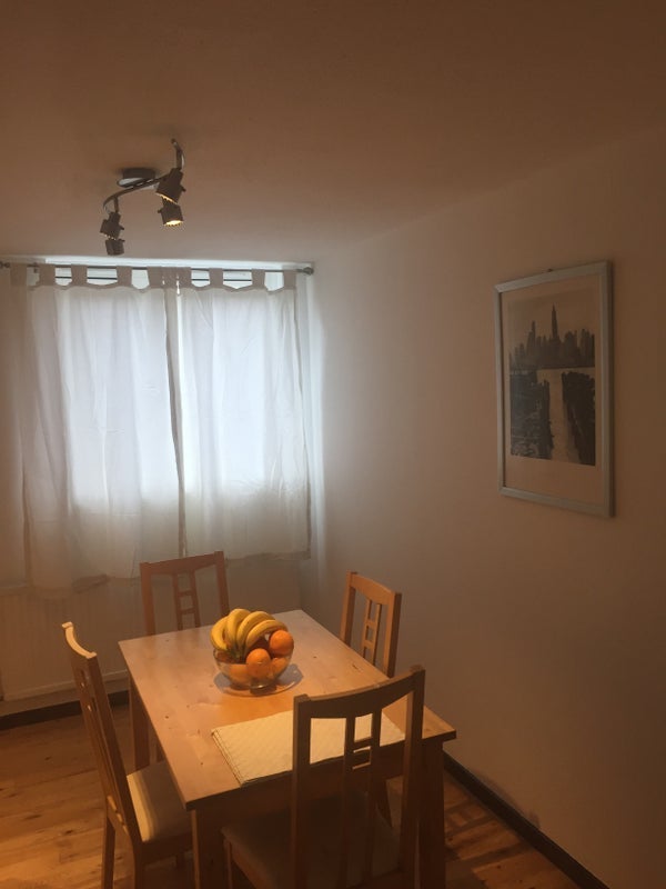 Room Rouel Road in Greater London
