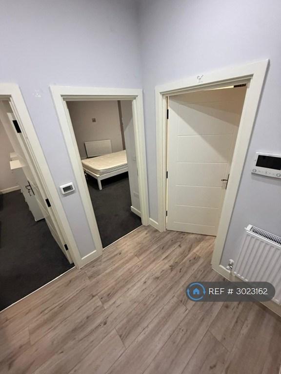 Flat Lancaster Road in Greater London