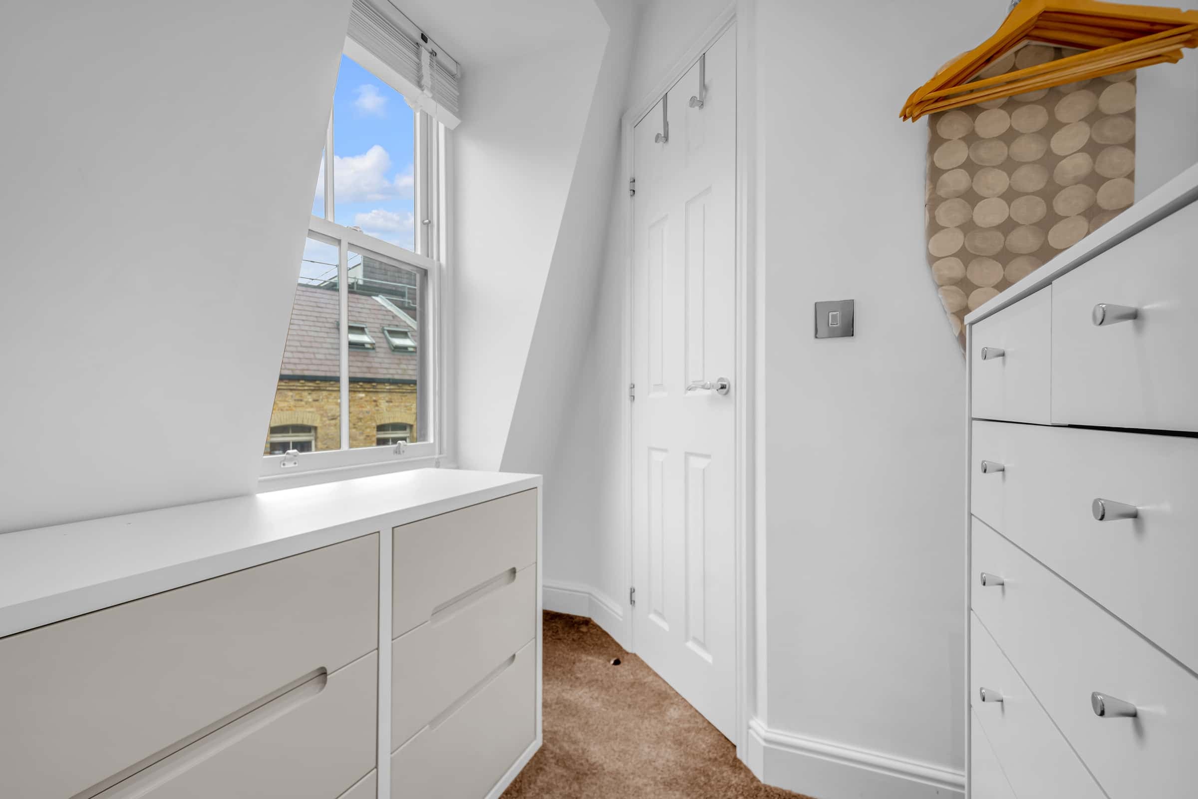 Flat Sandy's Row in Greater London