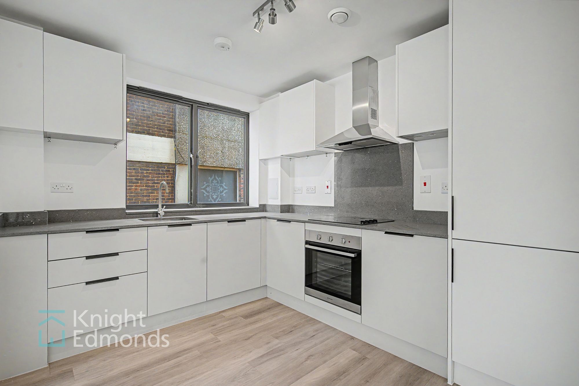 Flat Gabriel's Hill in Maidstone