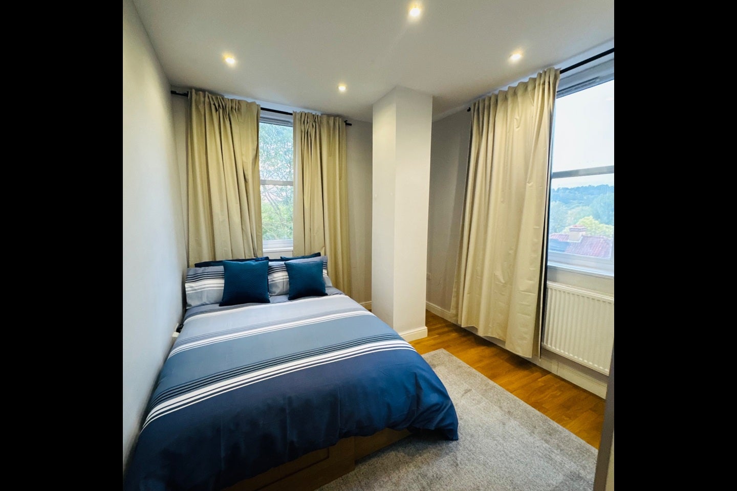 Room Cavendish Avenue in Greater London
