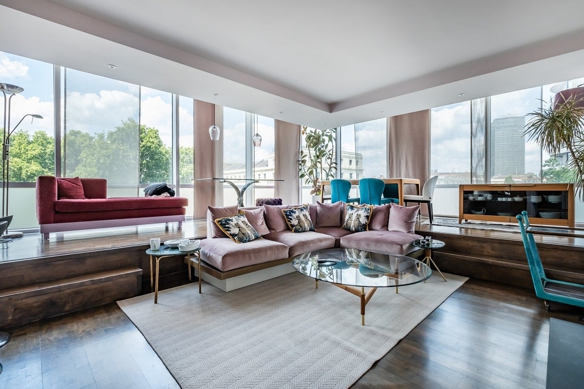 Flat Grosvenor Road in City of Westminster