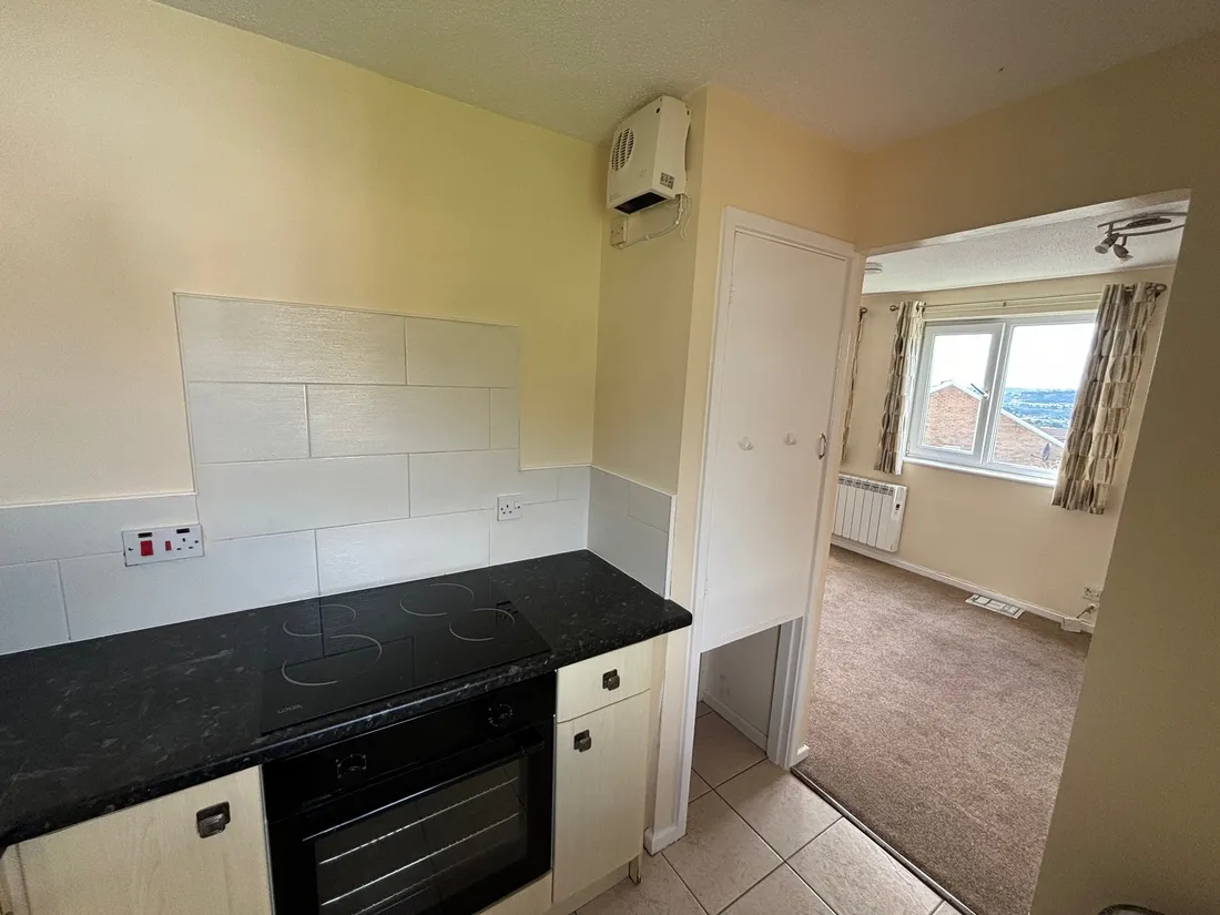Flat Bronwydd in Swansea