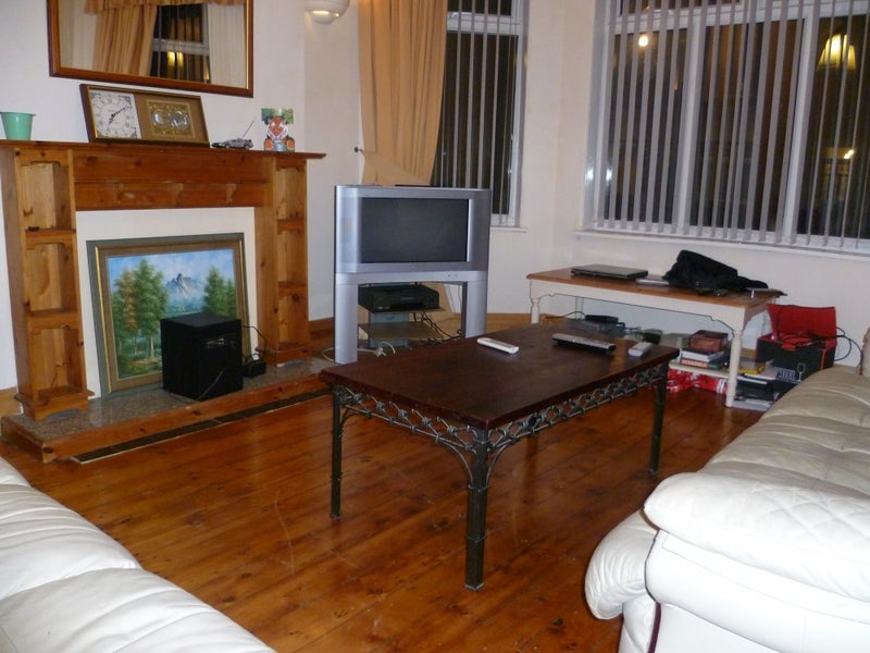 Room Bamford Road in Manchester