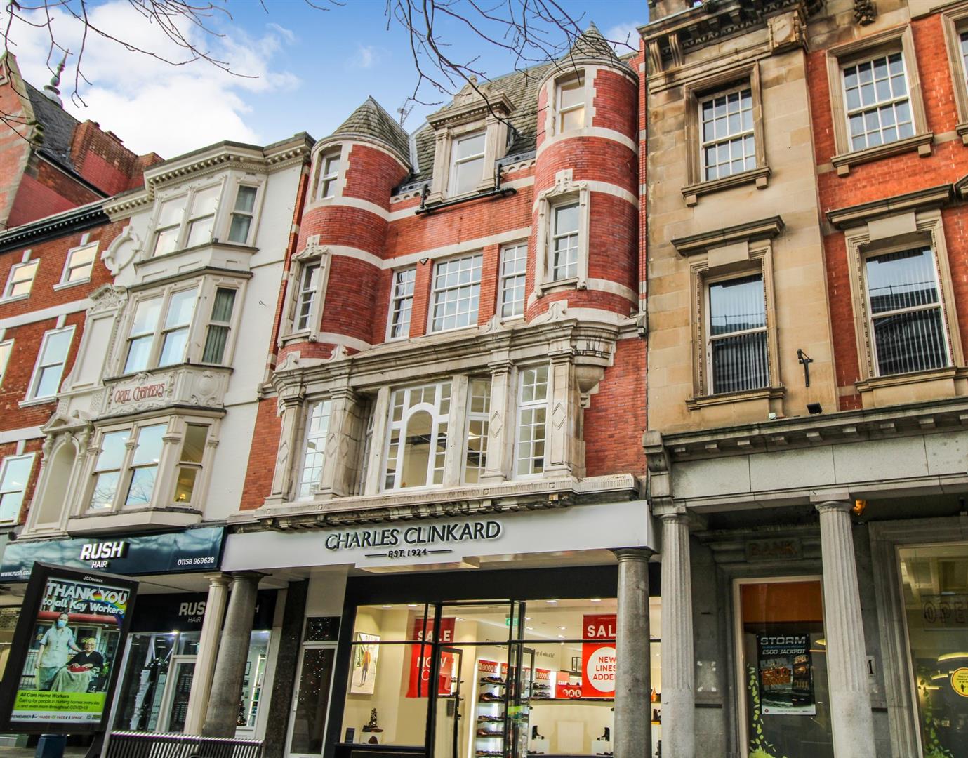 Flat Long Row in Nottingham
