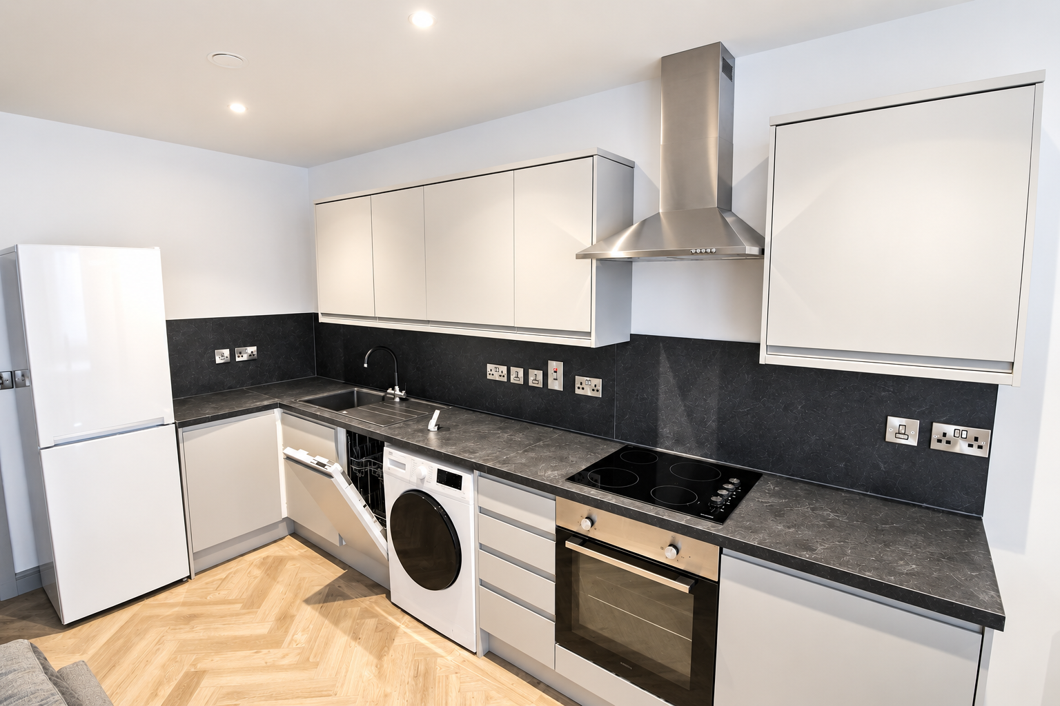 Flat Long Row in Nottingham
