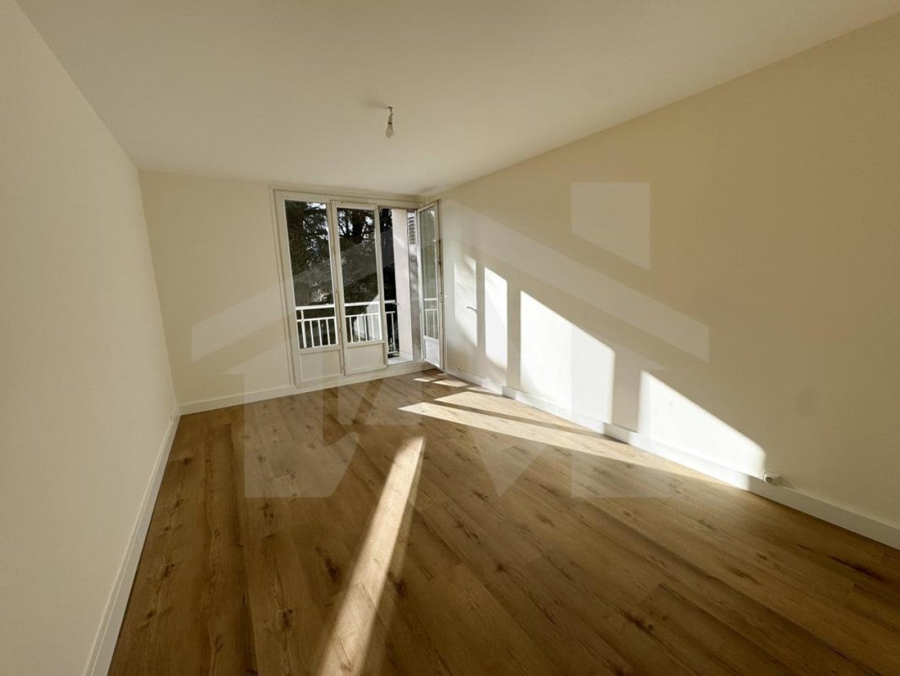 Flat Allée Simone de Beauvoir in Le Pont-de-Claix