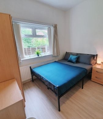 Flat Brighton Grove in Manchester