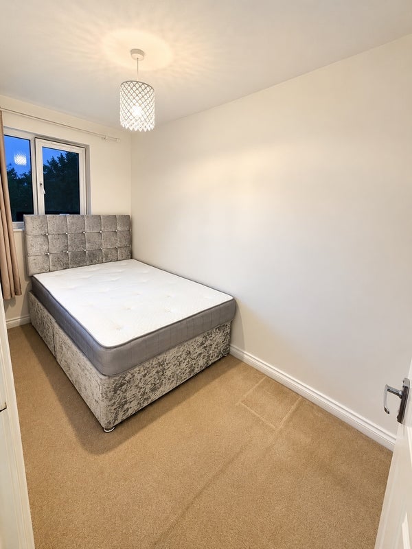 Flat Victoria Street in Slough