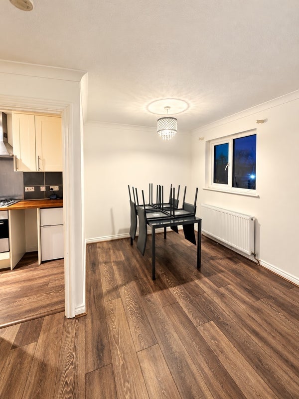 Flat Victoria Street in Slough