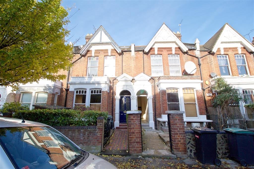 House Harold Road in Greater London