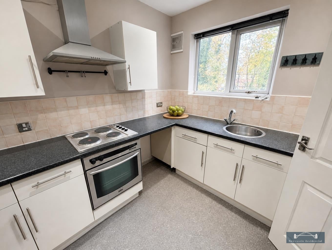 Flat Jesmond Park Court in Newcastle upon Tyne