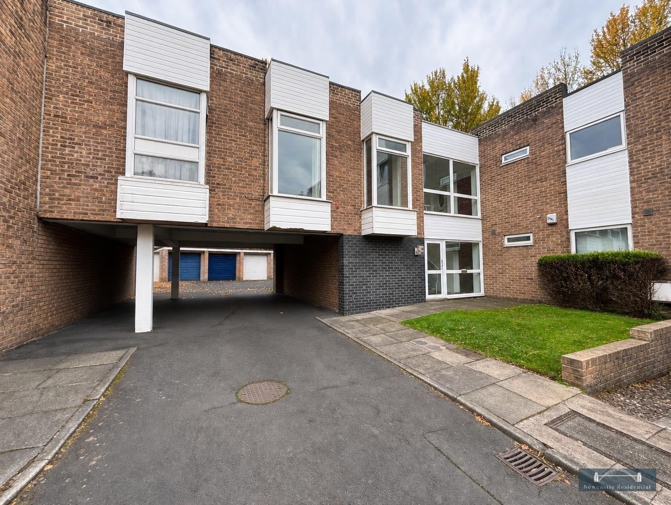 Flat Jesmond Park Court in Newcastle upon Tyne