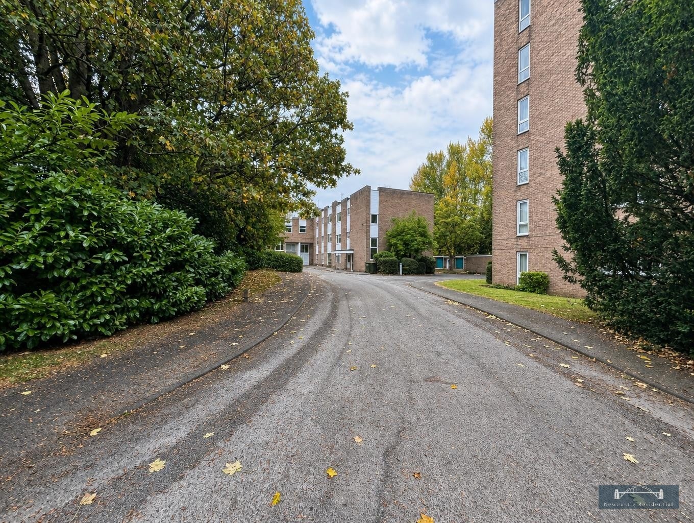 Flat Jesmond Park Court in Newcastle upon Tyne