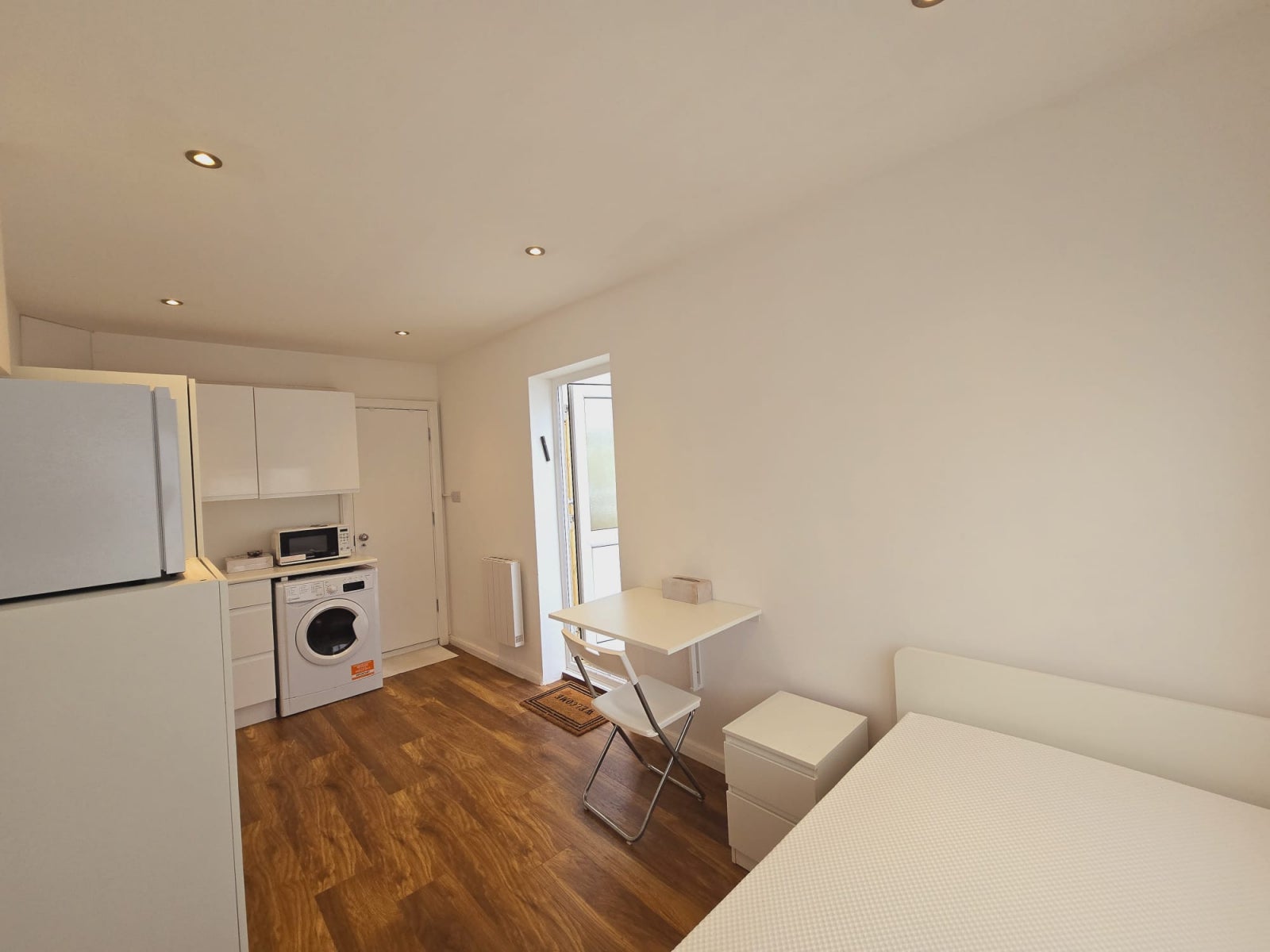 Room Woodlands Close in Greater London