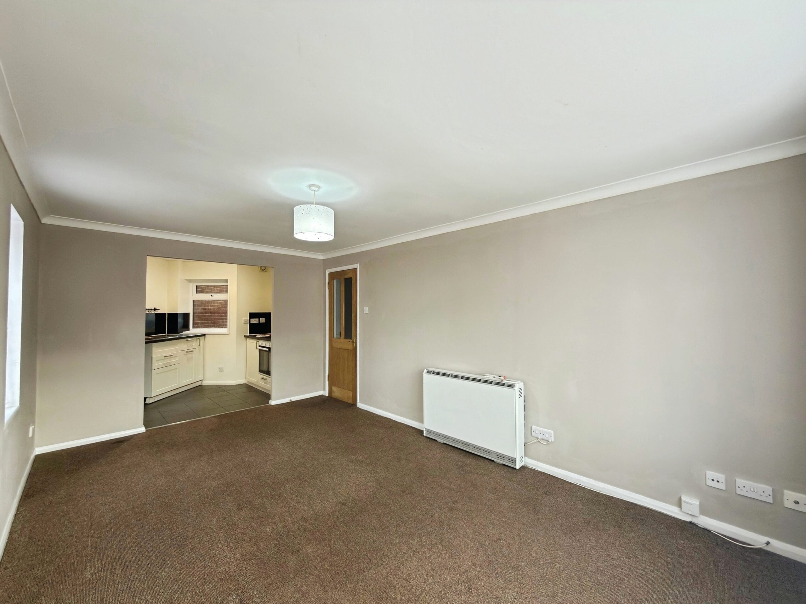 Flat Arisdale Avenue in South Ockendon