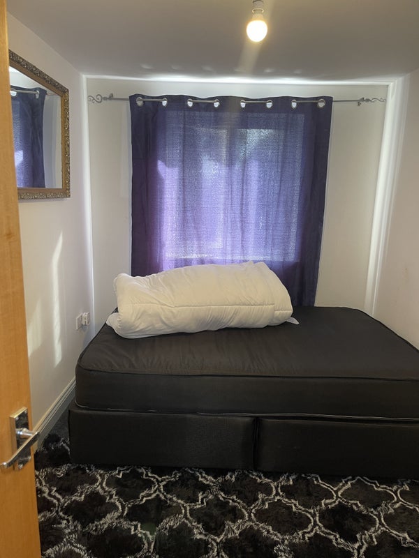 Room Whalley Road in Middleton