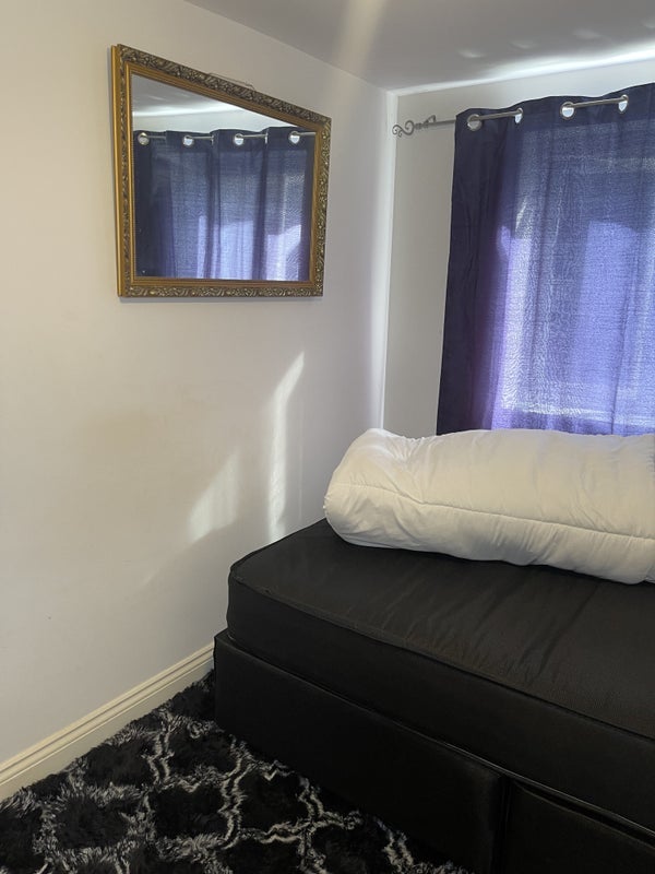 Room Whalley Road in Middleton
