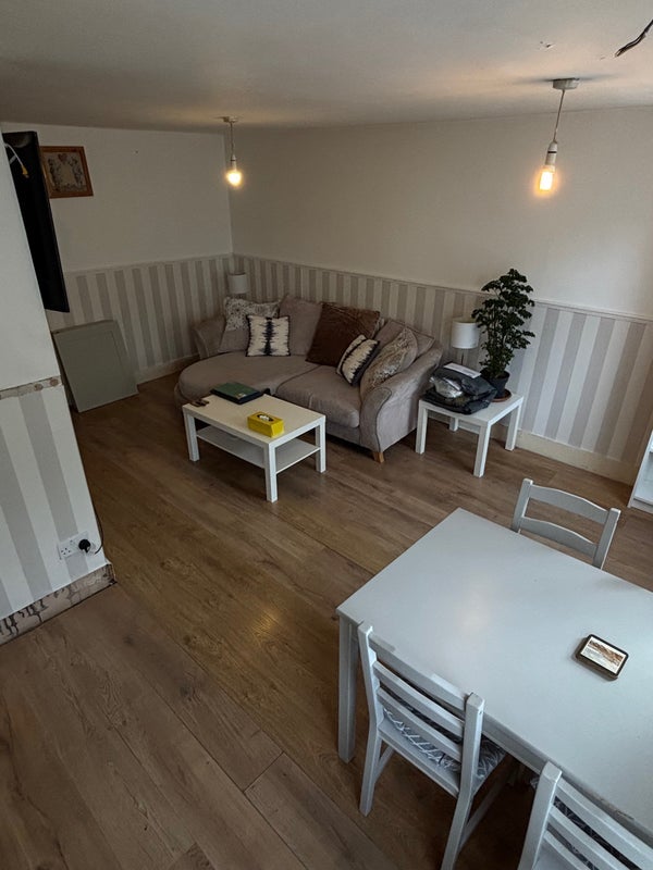Room New Cross Road in Greater London